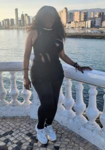 Chica busca chico en Cantabria: Chica busca chico