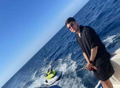 Chico busca chica en Las Palmas: 