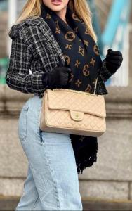 677468761: Chica busca chico en Málaga