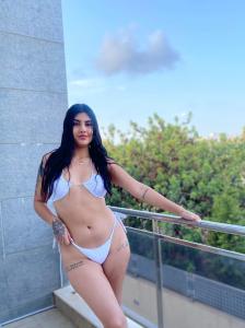 Chica busca chico en Ibiza: Chica busca chico