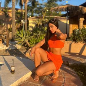 Chica busca chico en Menorca: Chica busca chico