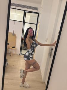 670336306: Chica busca chico en Alicante