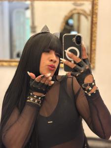 Chica busca chico en Alicante: Chica busca chico