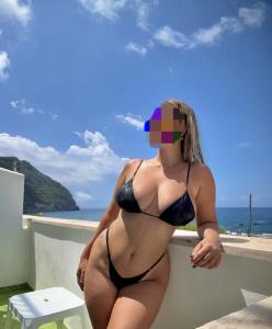 Chica busca chico en Málaga: Chica busca chico