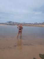 613407780: Chica busca chico en La Coruña