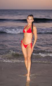 Chica busca chico en Ibiza: Chica busca chico