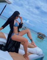 613973055: Chica busca chico en Gerona