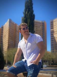 Chico busca chica en Valencia: 