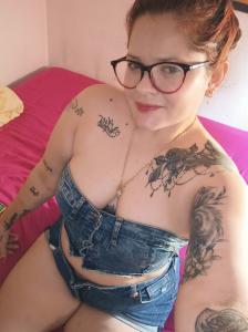 677308085: Chica busca chico en Albacete