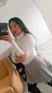 610176205: Chica busca chico en Sevilla