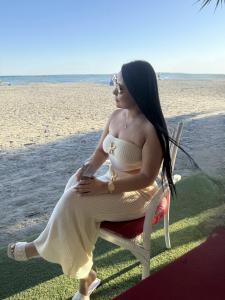Chica busca chico en Alicante: Chica busca chico