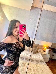 Chica busca chico en Alicante: Chica busca chico