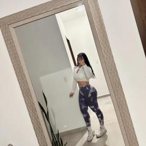 611323858: Chica busca chico en Barcelona