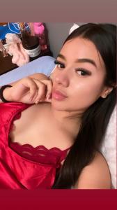 Chica busca chico en Cantabria: Chica busca chico