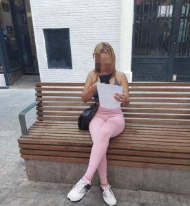 698503881: Chica busca chico en Madrid