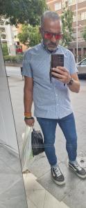 Chico busca chica en Granada: 