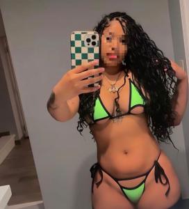Chica busca chico en Granada: Chica busca chico