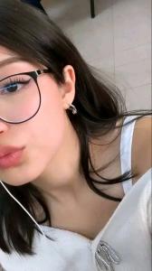 631300386: Chica busca chico en Alicante
