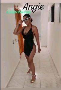 Chica busca chico en Alicante: Chica busca chico