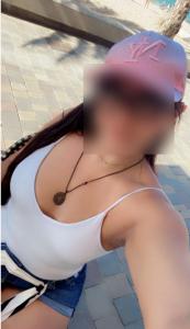 613392225: Chica busca chico en Barcelona