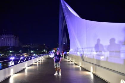 Chico busca chica en Cádiz: 