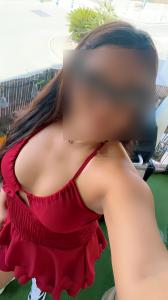 613392225: Chica busca chico en Barcelona