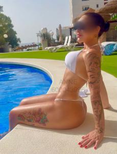 Chica busca chico en Málaga: Chica busca chico