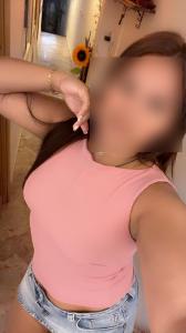 613392225: Chica busca chico en Barcelona