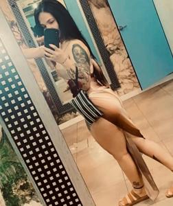 631086796: Chica busca chico en Barcelona