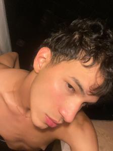 627421704: Transexual en León
