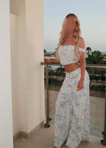 697964379: Chica busca chico en Alicante