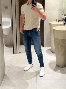 Chico busca chica en Málaga: 
