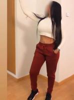 613946655: Chica busca chico en Barcelona