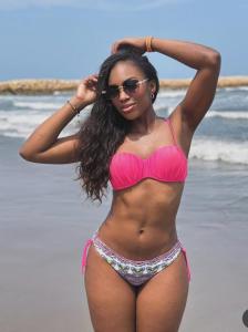 634614054: Chica busca chico en Sevilla