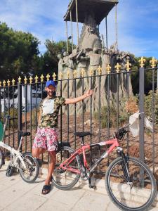 Chico busca chica en Sevilla: 