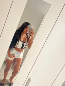 694207661: Chica busca chico en Madrid