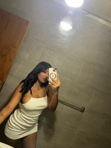 694207661: Chica busca chico en Madrid