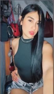 Chica busca chico en Alicante: Chica busca chico