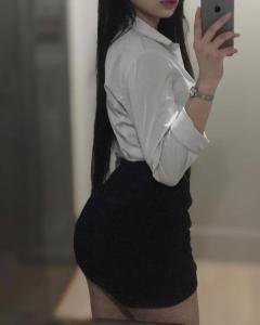 698908760: Chica busca chico en Gerona