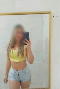 631112559: Chica busca chico en Barcelona
