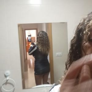 631167437: Chica busca chico en Tarragona