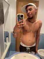 610332209: Chico busca chica en Valencia