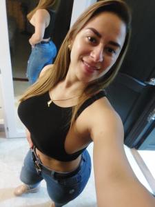 603284611: Chica busca chico en Barcelona