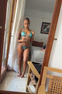 608873547: Chica busca chico en Ibiza
