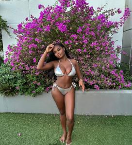 613955039: Chica busca chico en Barcelona