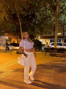 Chica busca chico en Zaragoza: Chica busca chico