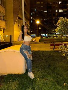 664223719: Chica busca chico en Jaén