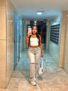 697624169: Chica busca chico en Málaga