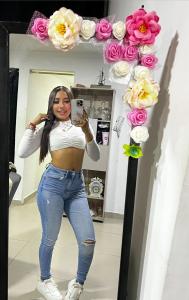 697624169: Chica busca chico en Málaga