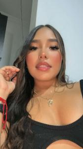 697624169: Chica busca chico en Málaga